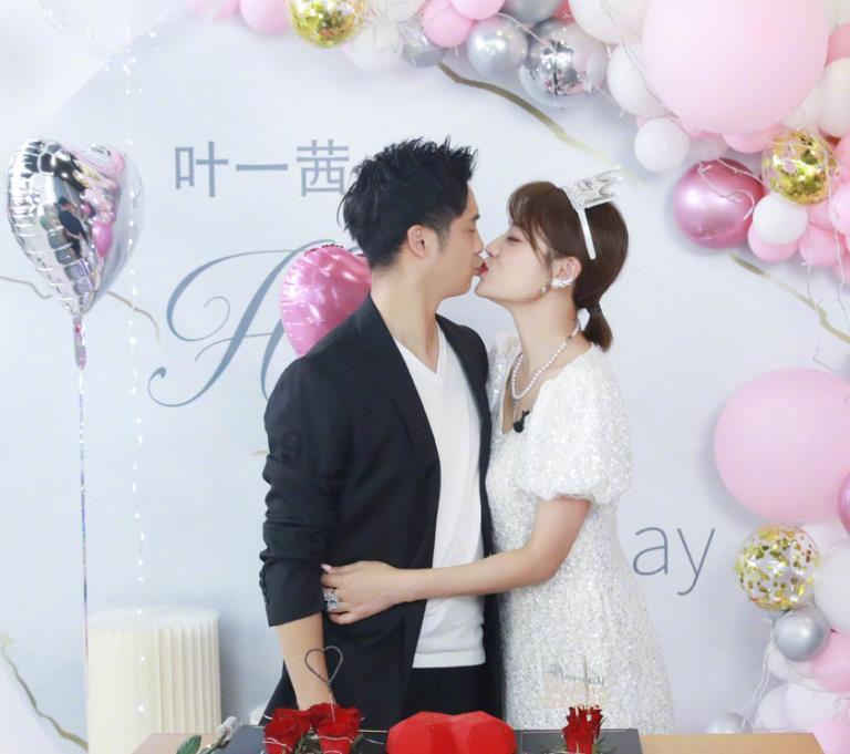 你们怎么看待95后一代很多坚持不加班，下班关手机？
