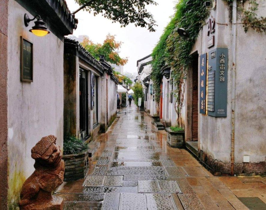 坐月子涨奶可以让男朋友吸出来吗游戏画面